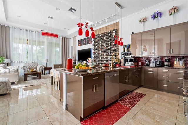 5703 N Sterling Ranch Drive, Davie, FL 33314