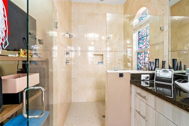 5703 N Sterling Ranch Drive, Davie, FL 33314