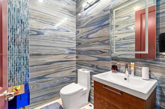 5703 N Sterling Ranch Drive, Davie, FL 33314