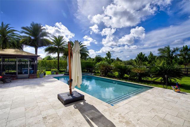 5703 N Sterling Ranch Drive, Davie, FL 33314