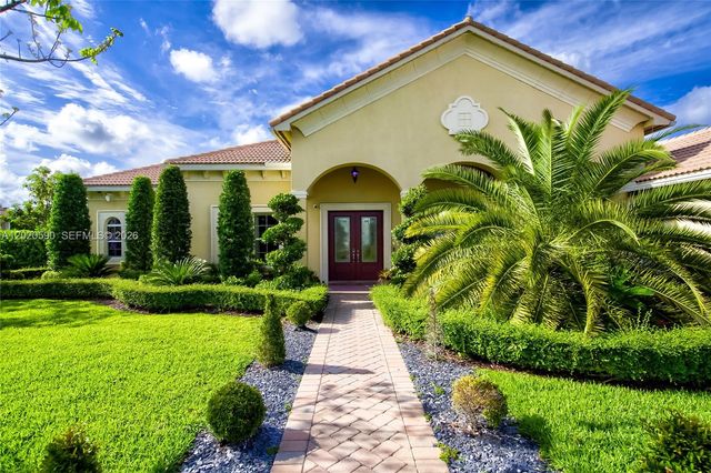 5703 N Sterling Ranch Drive, Davie, FL 33314