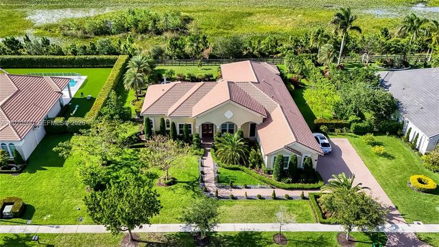 5703 N Sterling Ranch Drive, Davie, FL 33314