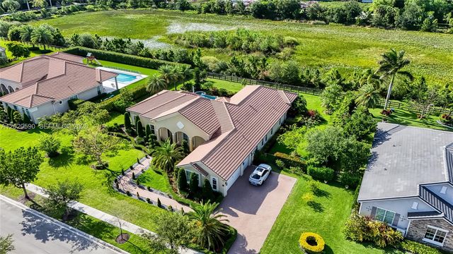 5703 N Sterling Ranch Drive, Davie, FL 33314