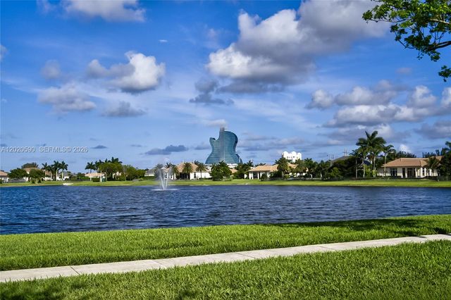 5703 N Sterling Ranch Drive, Davie, FL 33314