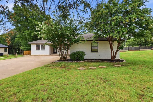 9705 Rosalie Court, Granbury, TX 76049