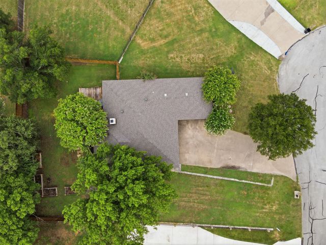 9705 Rosalie Court, Granbury, TX 76049