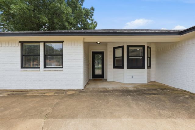 9705 Rosalie Court, Granbury, TX 76049