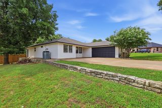 9705 Rosalie Court, Granbury, TX 76049