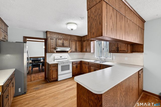 36 Bittersweet Drive, Ledyard, CT 06335