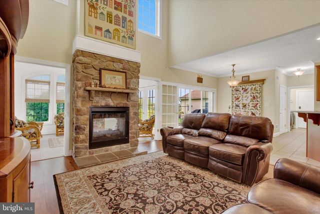 96 TYOAKA DR, Littlestown, PA 17340