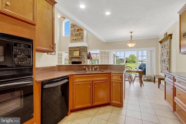 96 TYOAKA DR, Littlestown, PA 17340