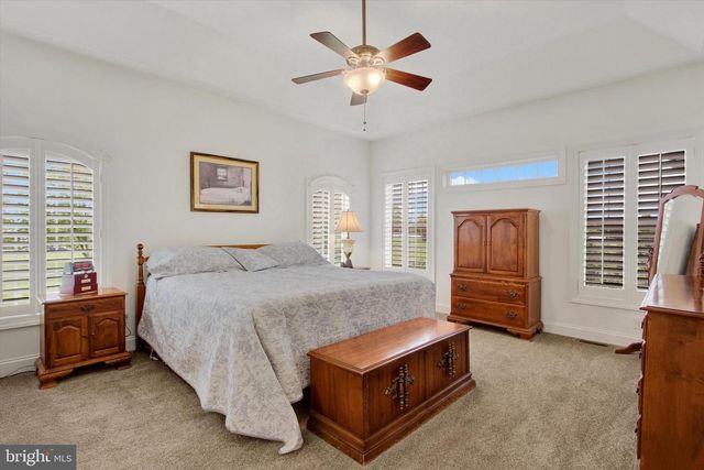 96 TYOAKA DR, Littlestown, PA 17340