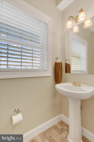 96 TYOAKA DR, Littlestown, PA 17340