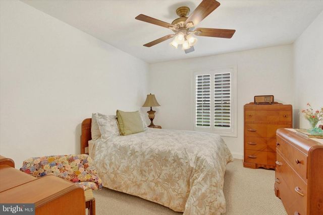 96 TYOAKA DR, Littlestown, PA 17340