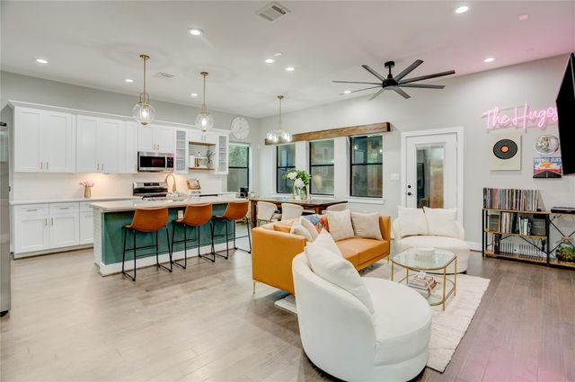 115 E 44th Street, Houston, TX 77018