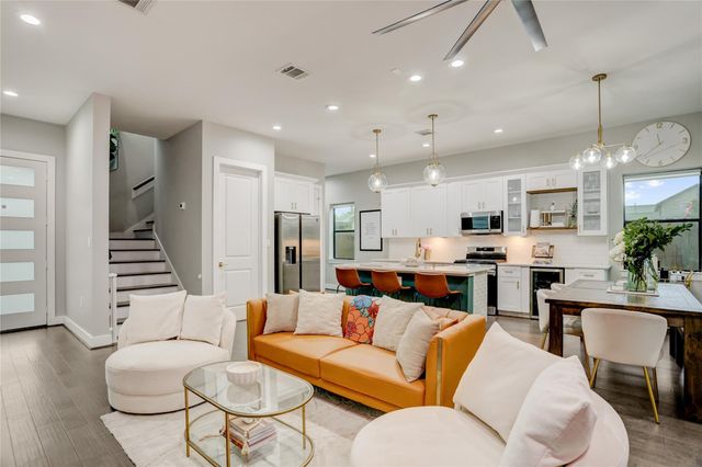 115 E 44th Street, Houston, TX 77018