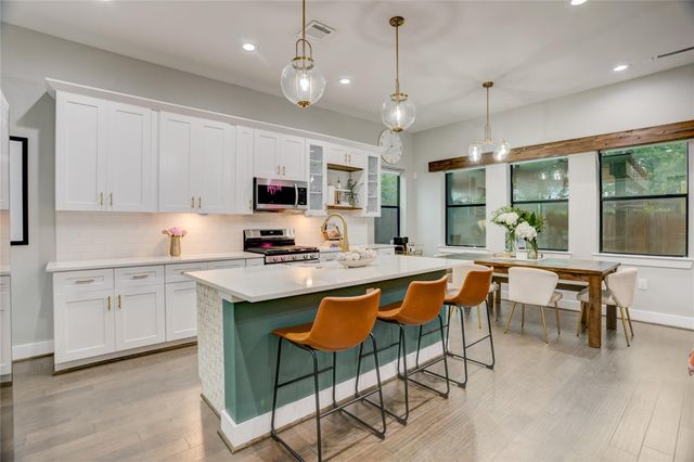 115 E 44th Street, Houston, TX 77018