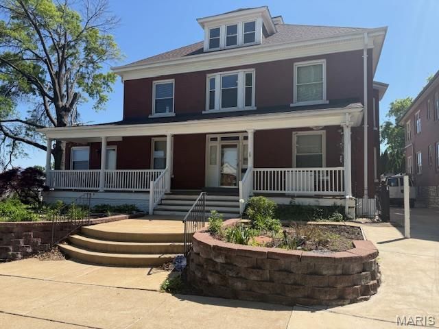 6120 Victoria Avenue, St Louis, MO 63139