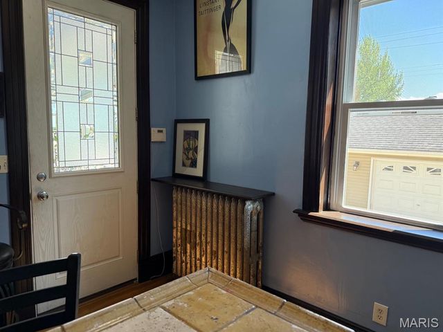 6120 Victoria Avenue, St Louis, MO 63139