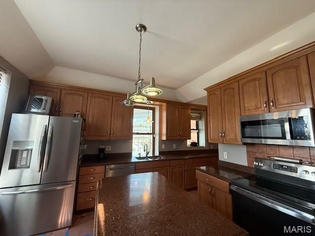 6120 Victoria Avenue, St Louis, MO 63139