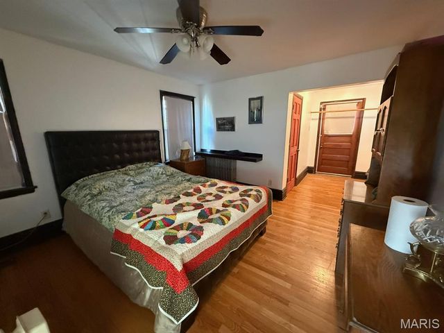6120 Victoria Avenue, St Louis, MO 63139