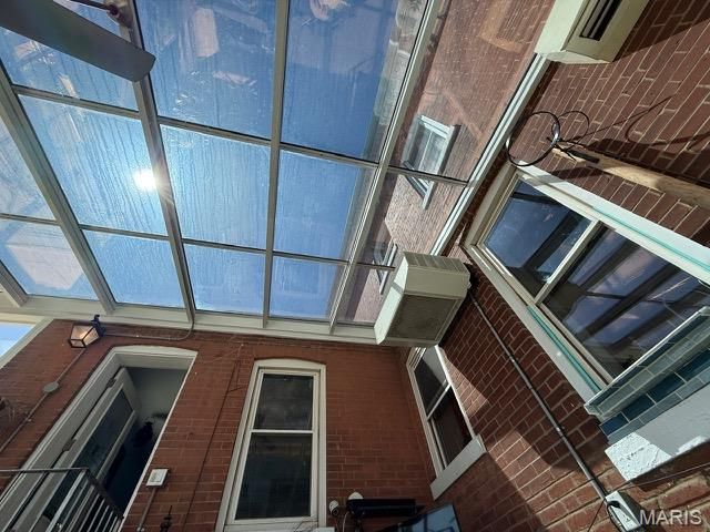 6120 Victoria Avenue, St Louis, MO 63139