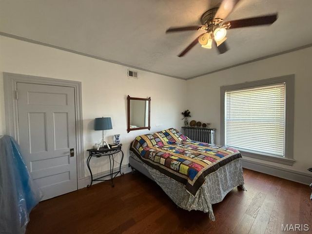 6120 Victoria Avenue, St Louis, MO 63139