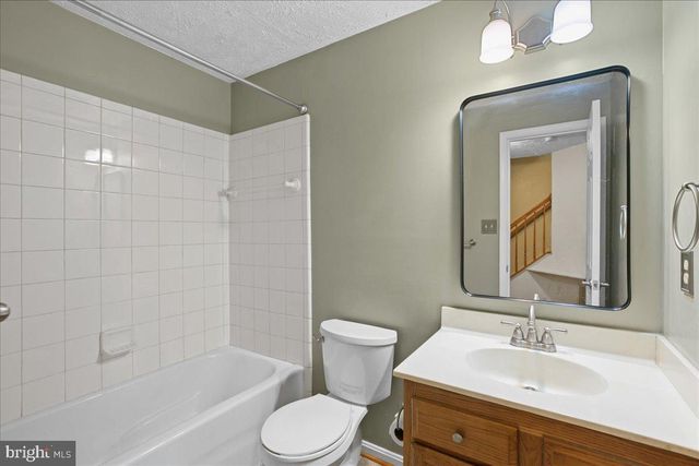 5730 ROCKSBURY LN, Woodbridge, VA 22193
