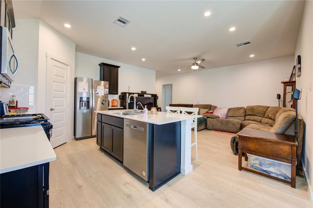 1106 Isola Bella Drive, Richmond, TX 77406