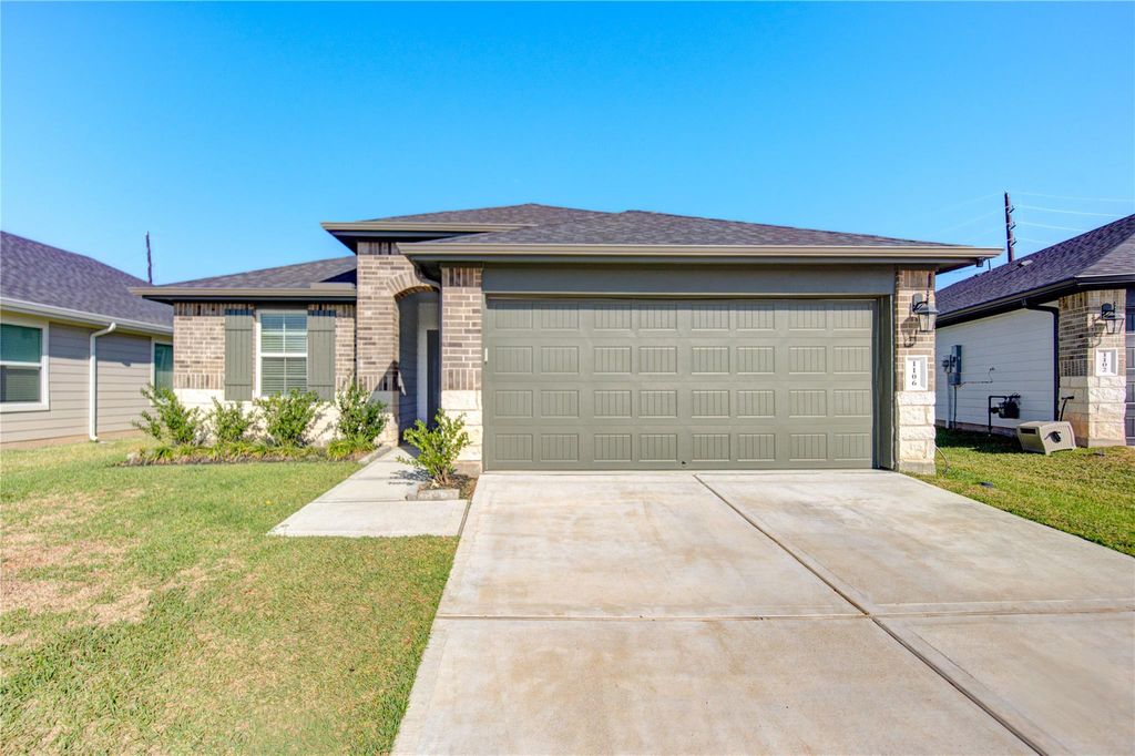 1106 Isola Bella Drive, Richmond, TX 77406
