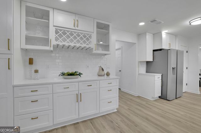 7094 DESHON BEND Circle, Lithonia, GA 30058