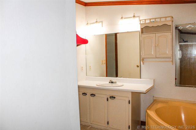 20 Spike Avenue, Mcalester, OK 74501
