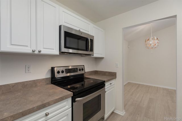 3462 Tremonte Cir N, Oakland Charter Township, MI 48306