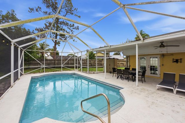 145 Roycourt Circle, Royal Palm Beach, FL 33411