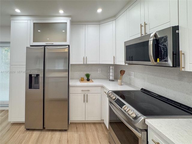 1035 NW 64th St, Miami, FL 33150