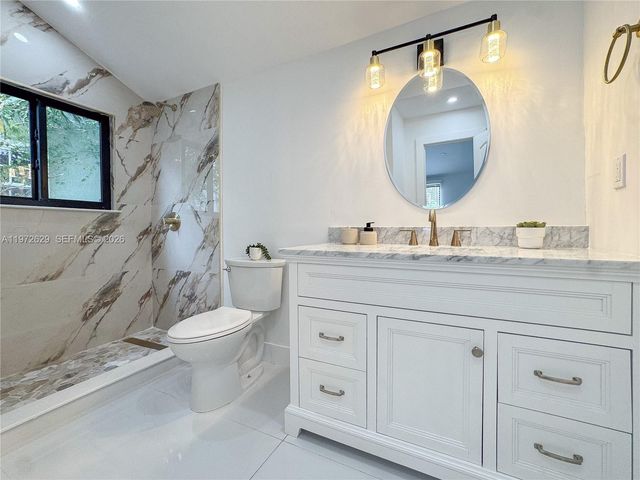 1035 NW 64th St, Miami, FL 33150