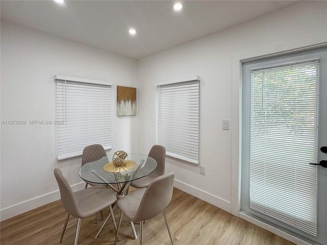 1035 NW 64th St, Miami, FL 33150