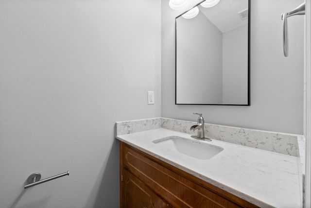 289 Raleigh Dr Apt D, Clarksville, TN 37043