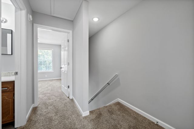 289 Raleigh Dr Apt D, Clarksville, TN 37043