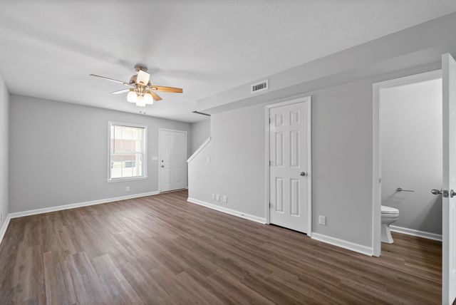 289 Raleigh Dr Apt D, Clarksville, TN 37043