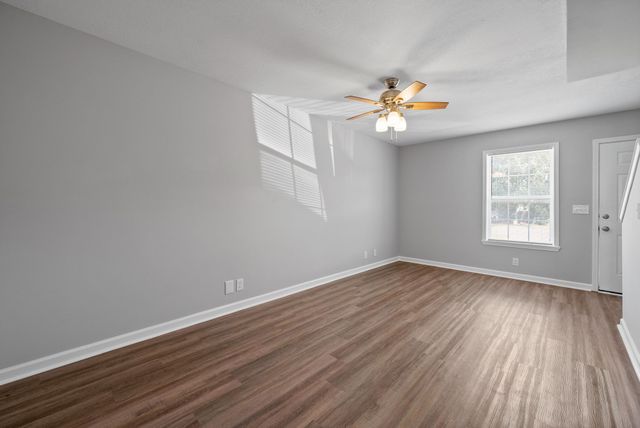 289 Raleigh Dr Apt D, Clarksville, TN 37043