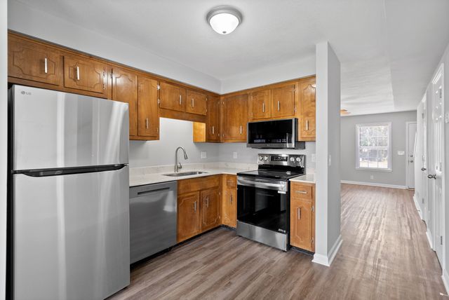 289 Raleigh Dr Apt D, Clarksville, TN 37043