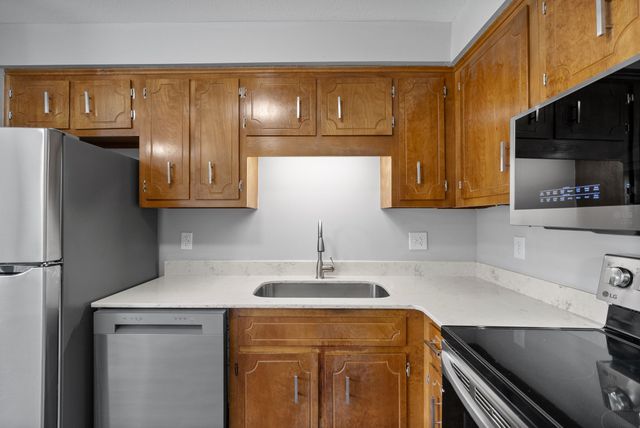 289 Raleigh Dr Apt D, Clarksville, TN 37043