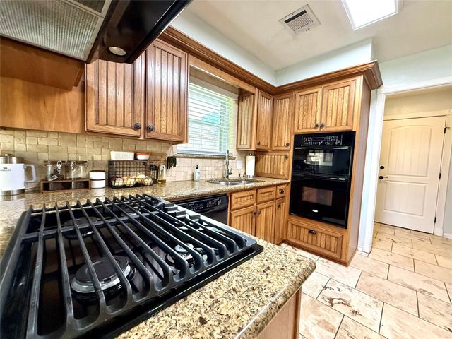 3702 Windsor Drive, Deer Park, TX 77536