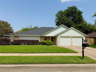 3702 Windsor Drive, Deer Park, TX 77536