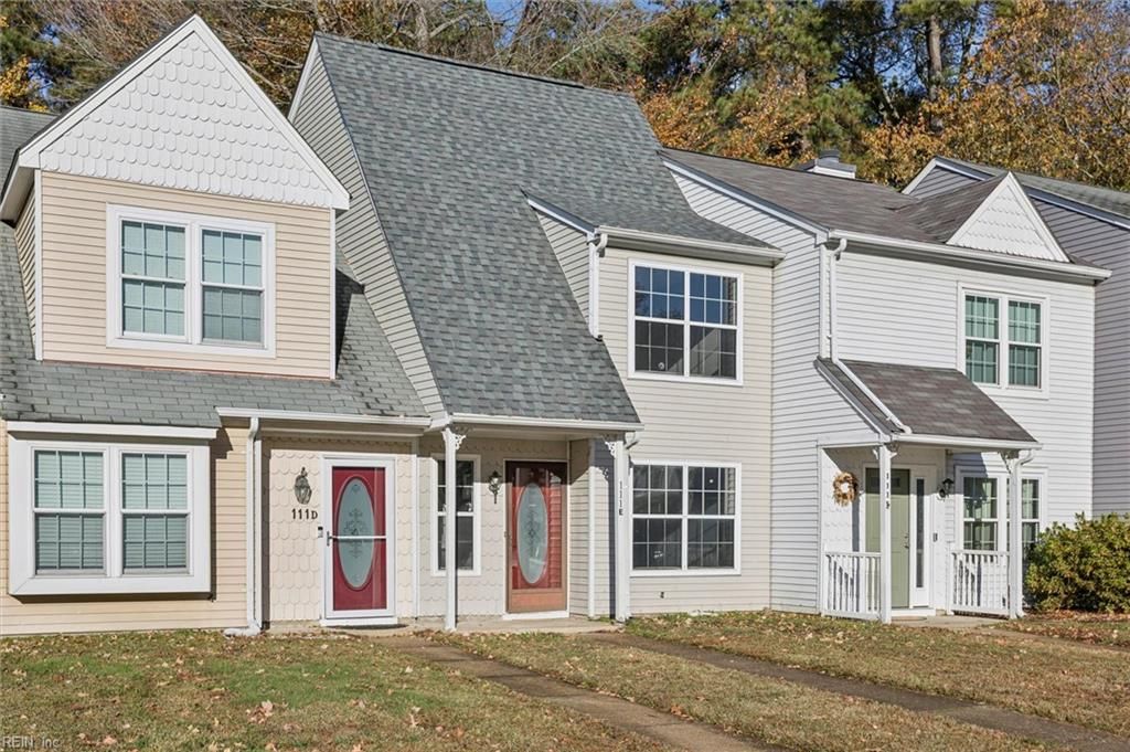 111 Heather Way Apt E, Yorktown, VA 23693