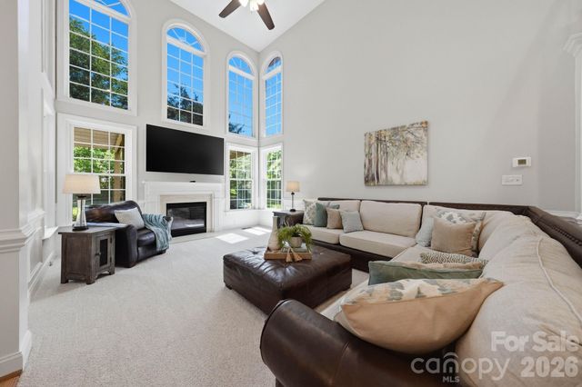 8901 Whipps Cross Court, Waxhaw, NC 28173