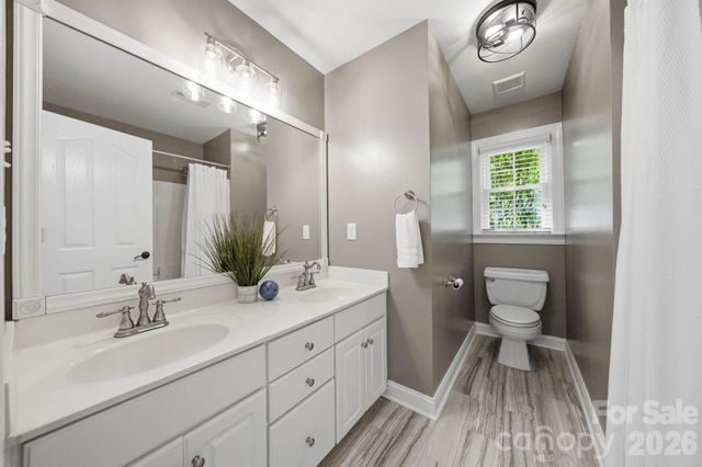 8901 Whipps Cross Court, Waxhaw, NC 28173