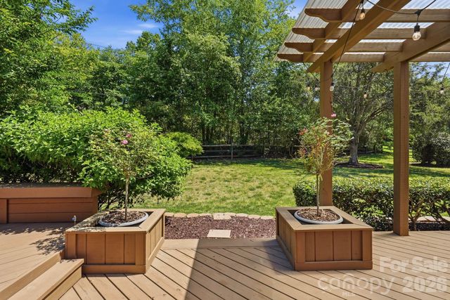8901 Whipps Cross Court, Waxhaw, NC 28173