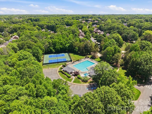 8901 Whipps Cross Court, Waxhaw, NC 28173